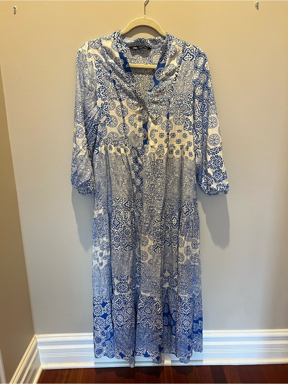 Zara White and Blue Patterned Maxi Dress